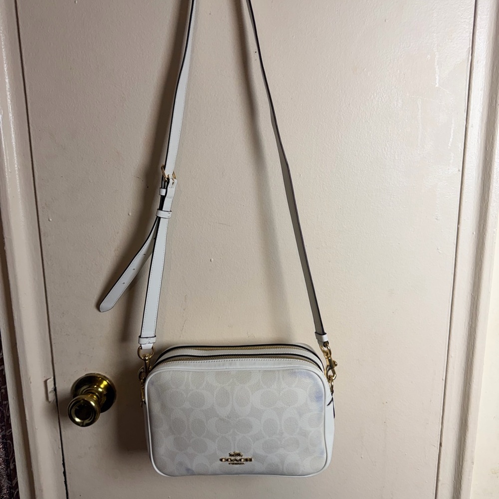 Coach White Signature Crossbody with Gold Hardware - Picture 5 of 11